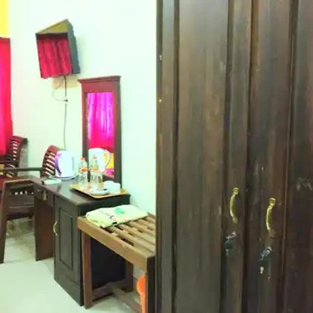 Reddoorz At Hotel Nuansa Ngawi Экстерьер фото