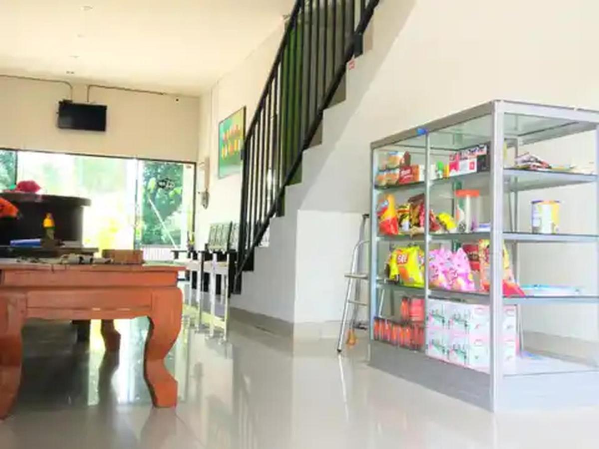 Reddoorz At Hotel Nuansa Ngawi Экстерьер фото