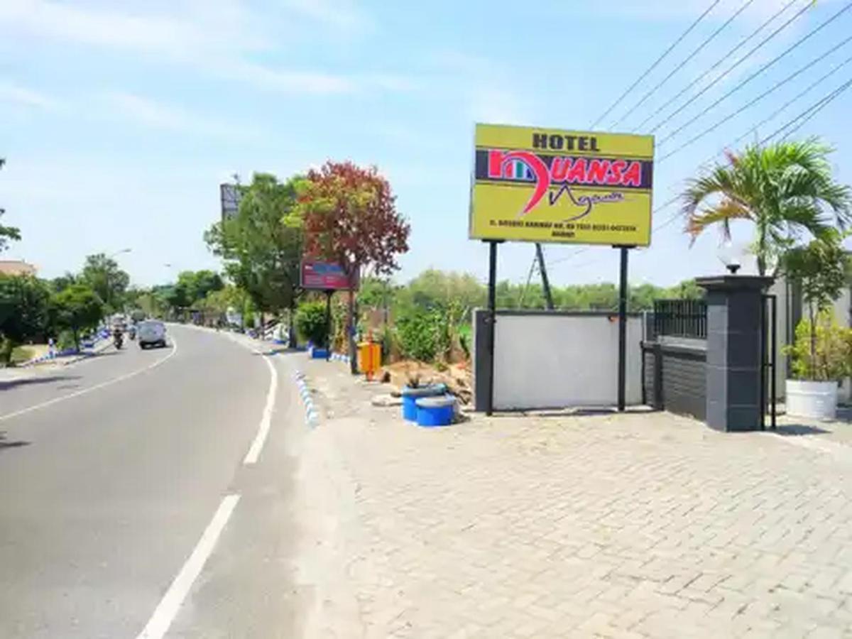 Reddoorz At Hotel Nuansa Ngawi Экстерьер фото