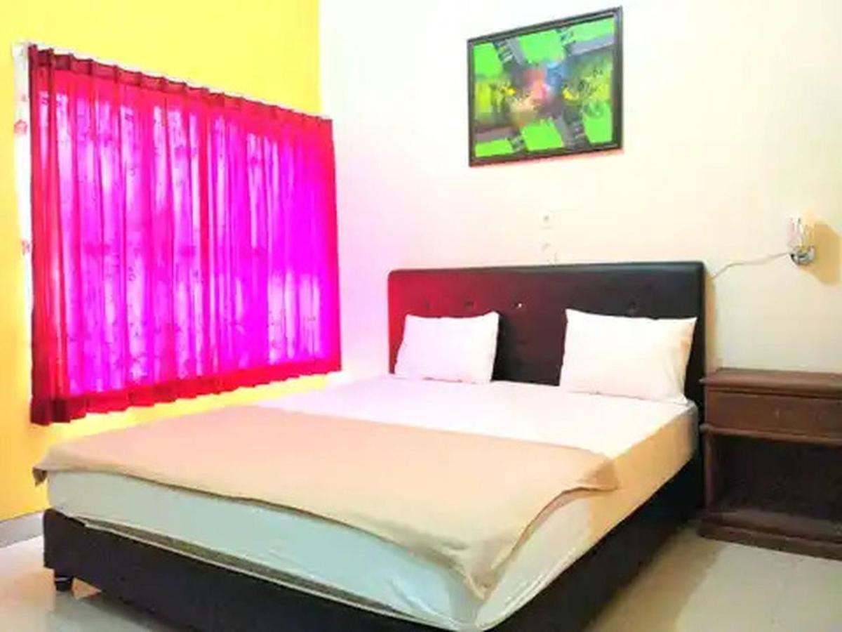 Reddoorz At Hotel Nuansa Ngawi Экстерьер фото